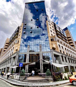 Apartment in Pavstos Buzand Street,Near Republic Squere